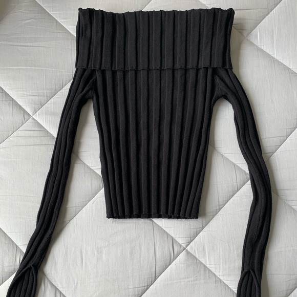 Princess Polly Sweaters - Princess Polly off shoulder sweater